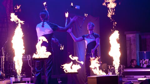Feuer-Percussion-Show